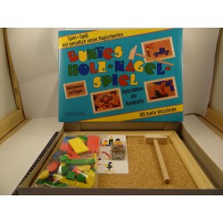 Jeu de construction à clouter.