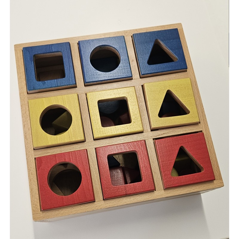 Jeux en bois formes et couleurs